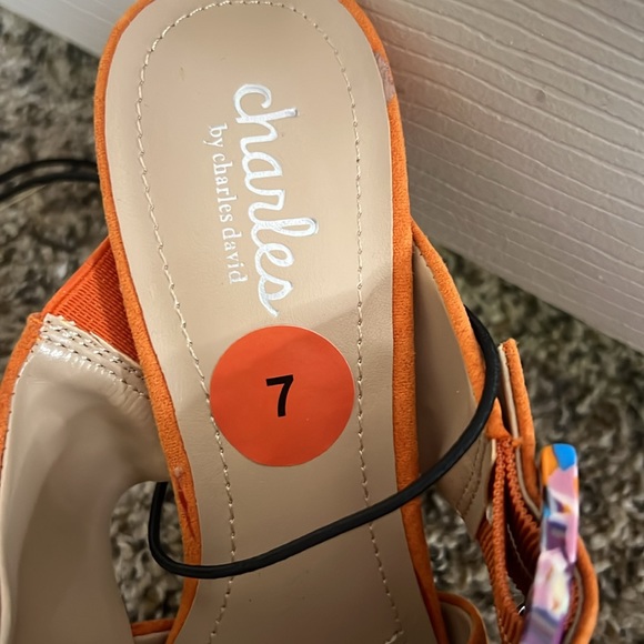 Sandals - Picture 3 of 6